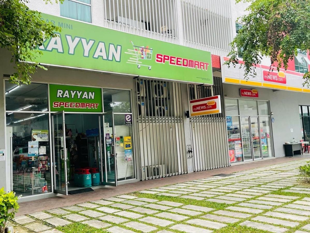 Rantissi Homestay The Zizz Damansara North Petaling Dzsaja Kültér fotó